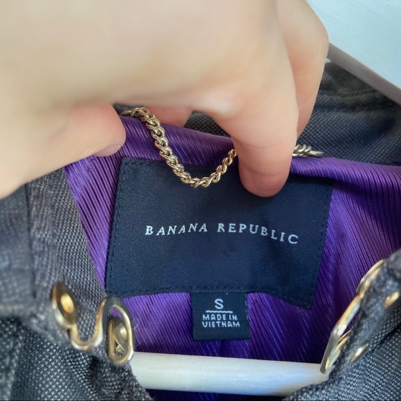 Banana Republic Trench Coat - Picture 4 of 5